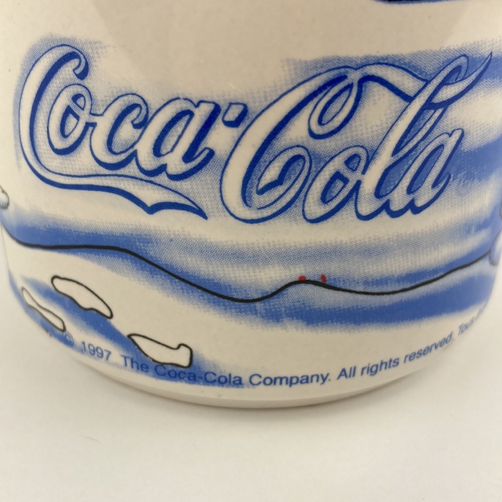 VTG 1997 Gibson/Coca-Cola Polar Bear Winter Wonder Coffee Mug 4.5” - Picture 5 of 9